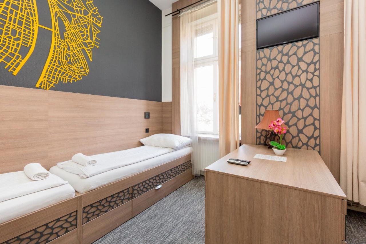 E14 Design Hostel Budapest Extérieur photo