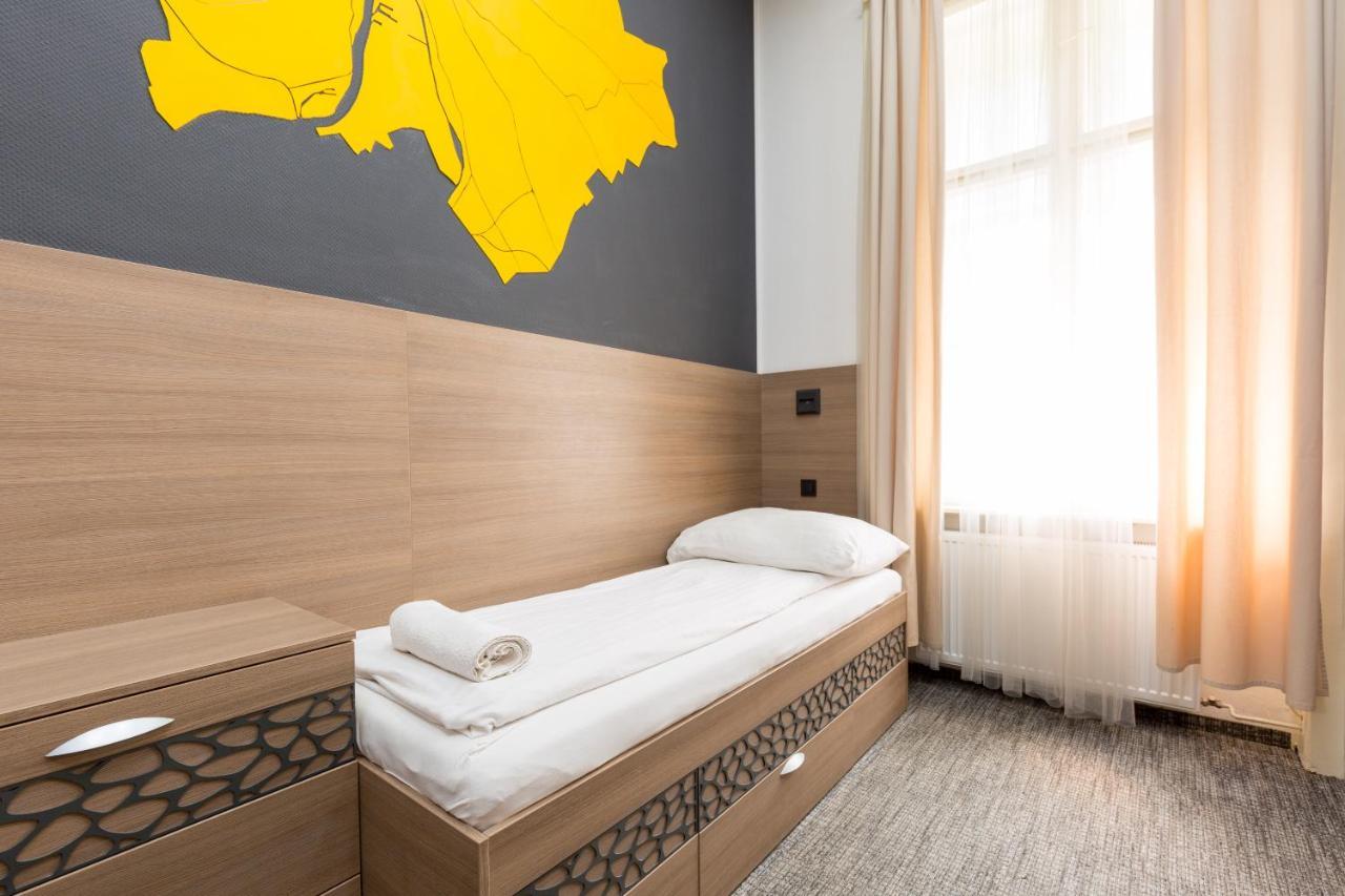 E14 Design Hostel Budapest Extérieur photo